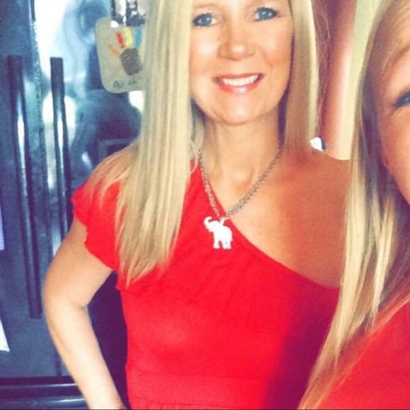 Meet your Posher, Patsy - Picture 3 of 3